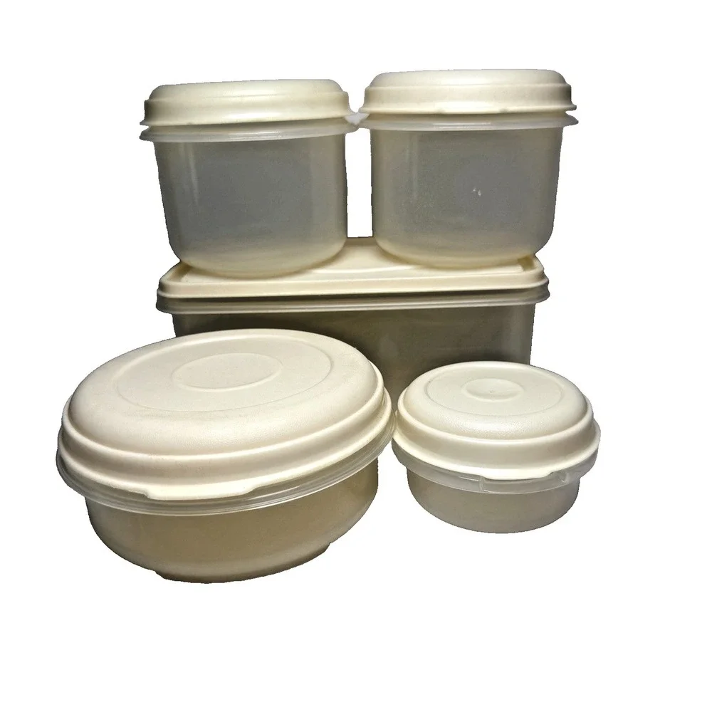 Rubbermaid Servin' Saver Storage Containers Almond Lids Lot Of 5 Vintage